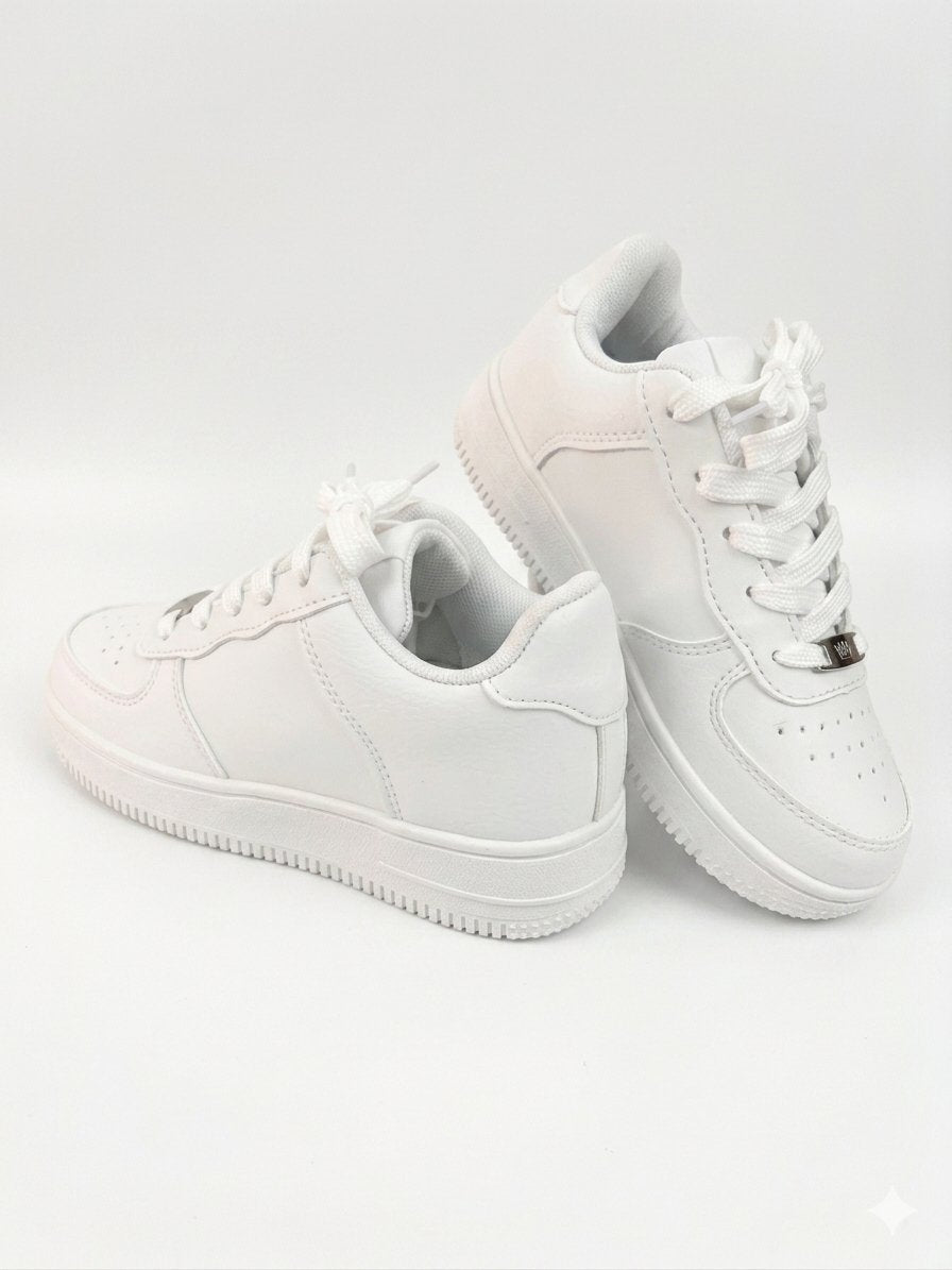 Zapatilla para niños, Precio preventa