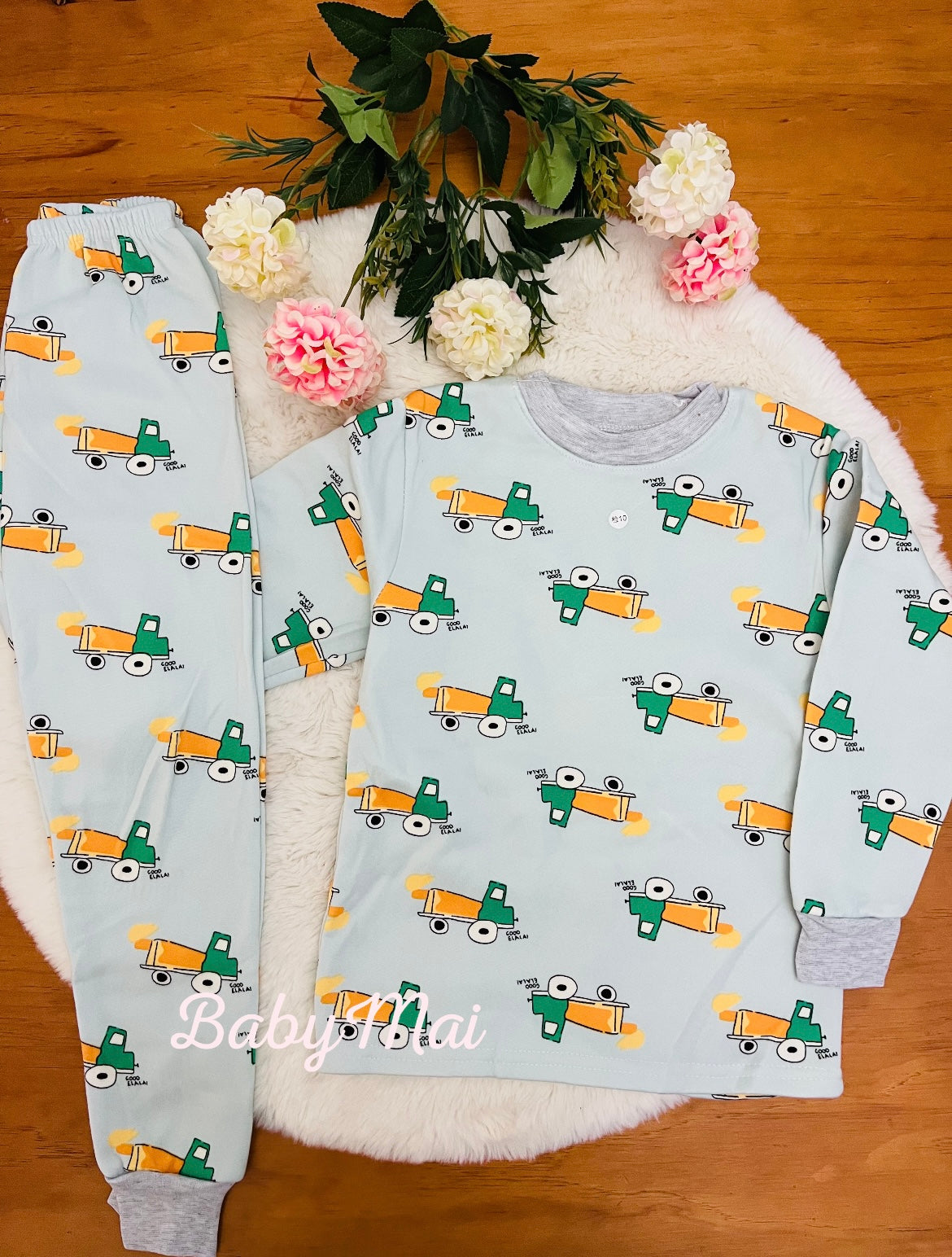 Pijama de niño, talla 5 y 7